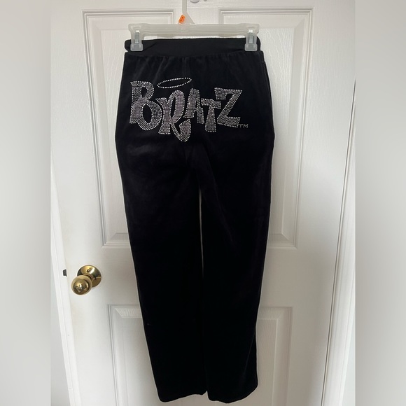 Dolls Kill x Bratz Set (zip up + pants) - size xs and xxs - Picture 9 of 11